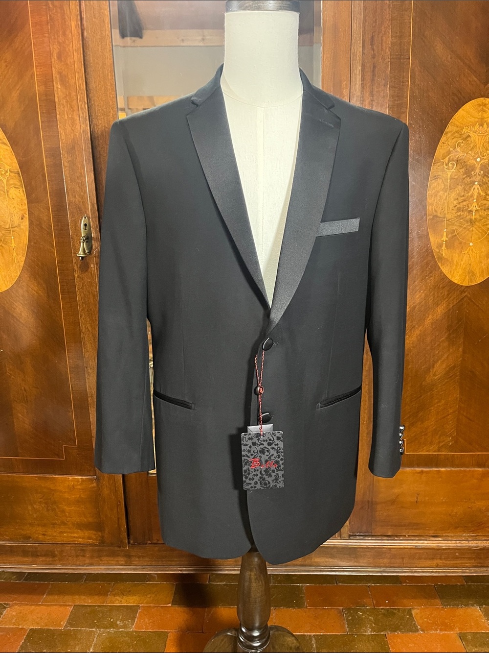 Bello Tuxedo blazer 44R slim fit black NWT 3191